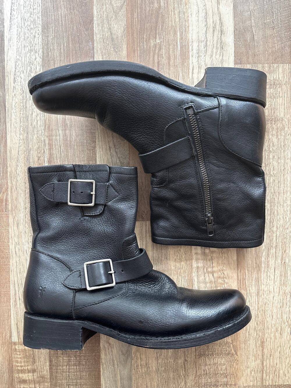 Frye Vicky 6" Moto Engineer Boot in Black size 9.5